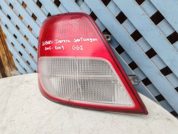 Foco trasero izquierdo Subaru Impreza HB 2001 - 2003 - Imagen 3