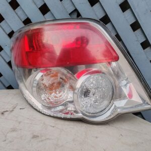 Foco trasero izquierdo Subaru Impreza HB 2004 - 2007