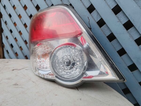Foco trasero izquierdo Subaru Impreza HB 2004 - 2007 - Imagen 3