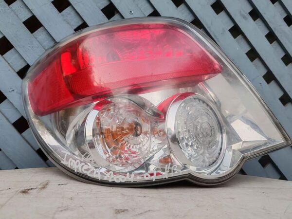 Foco trasero izquierdo Subaru Impreza HB 2004 - 2007 - Imagen 5