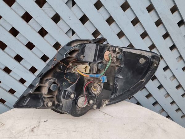 Foco trasero izquierdo Subaru Impreza HB 2004 - 2007 - Imagen 8