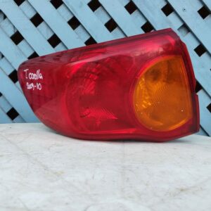 Foco trasero izquierdo Toyota Corolla 2009 - 2010