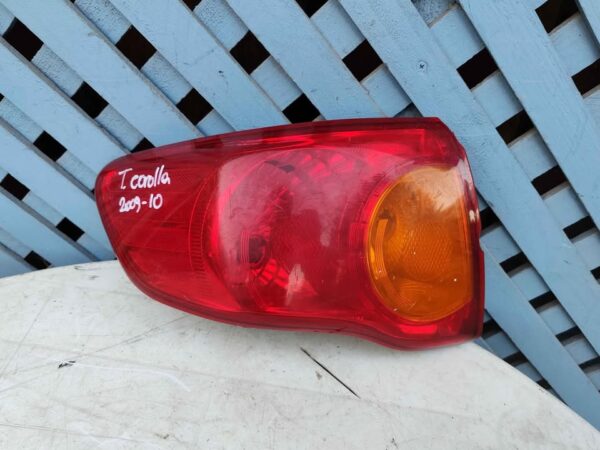 Foco trasero izquierdo Toyota Corolla 2009 - 2010 - Imagen 5