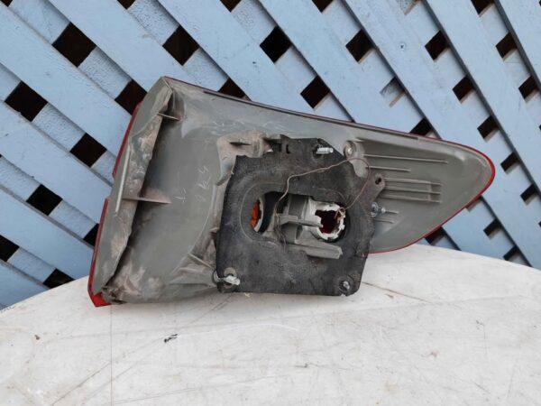 Foco trasero izquierdo Toyota Corolla 2009 - 2010 - Imagen 6