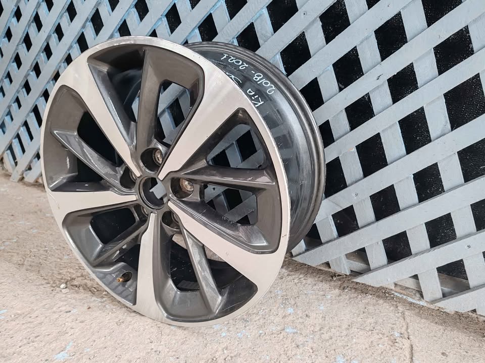 Llanta Kia Sorento 2018 - 2021 - Imagen 2