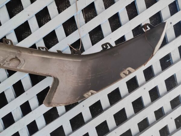 Moldura de parachoque derecho Renault Megane 2 2007 - 2009 - Imagen 6