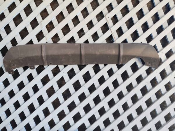 Moldura de parachoque trasero Hyundai Grand i10 HB 2021 - 2024