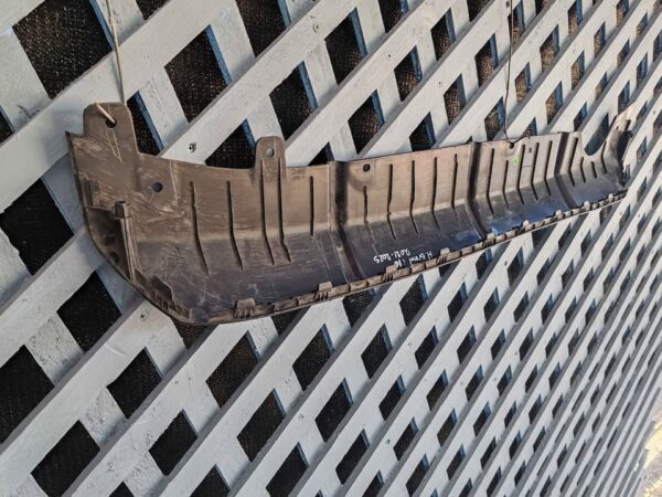 Moldura de parachoque trasero Hyundai Grand i10 HB 2021 - 2024 - Imagen 6