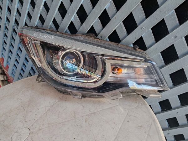 Óptico derecho MG3 Led malo 2020 - 2023