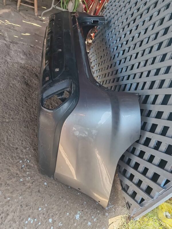 Parachoque trasero Mitsubishi Outlander 2019 - 2023 - Imagen 4