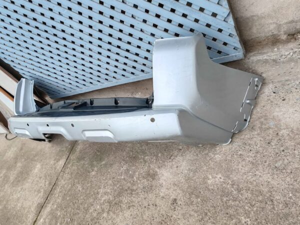 Parachoque trasero Toyota 4runner SR5 2010 - 2011 - Imagen 3