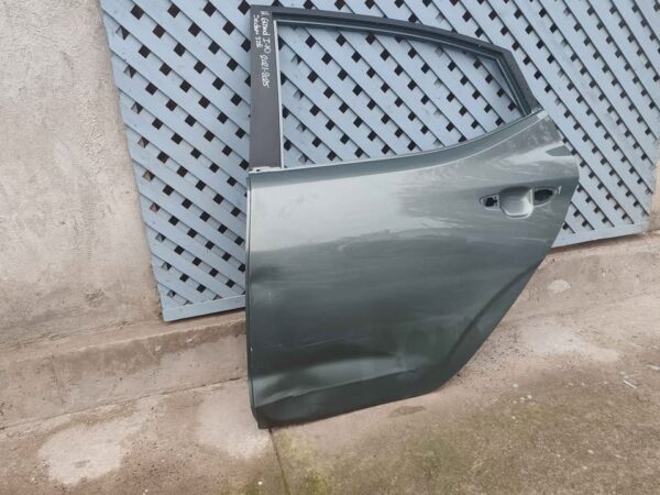 Puerta trasera izquierda Hyundai Grand i10 sedan 2021 - 2025 - Imagen 4