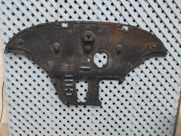 Cubre motor inferior Hyundai Santa Fe 2022 - 2024