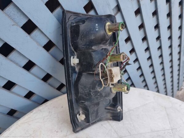 Foco trasero Toyota Hilux 1983 - 1996 - Imagen 5