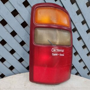 Foco trasero derecho Chevrolet Tahoe 2000 - 2006