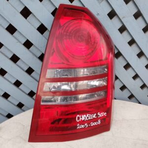 Foco trasero derecho Chrysler 300c 2005 - 2008