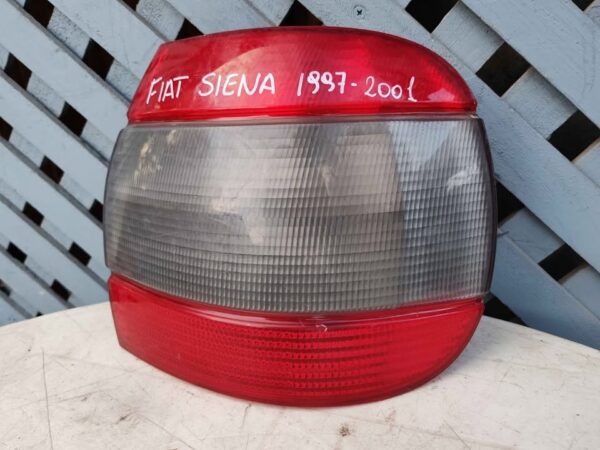 Foco trasero derecho Fiat Siena 1997 - 2001 - Imagen 2
