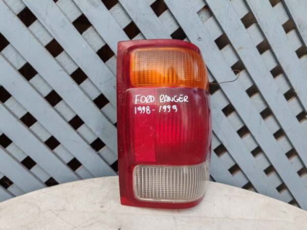 Foco trasero derecho Ford Ranger 1998 - 1999