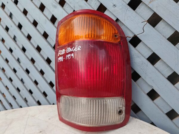 Foco trasero derecho Ford Ranger 1998 - 1999 - Imagen 2