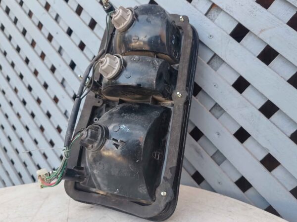 Foco trasero derecho Kia Combi 2000 - 2002 - Imagen 3