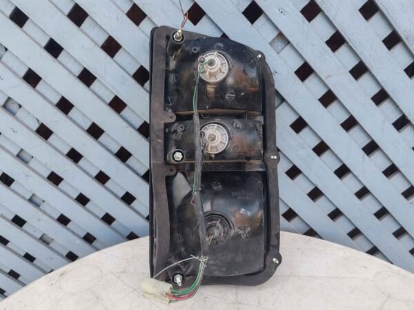 Foco trasero derecho Kia Combi 2000 - 2002 - Imagen 4