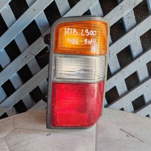 Foco trasero derecho Mitsubishi l300 1986 - 2014