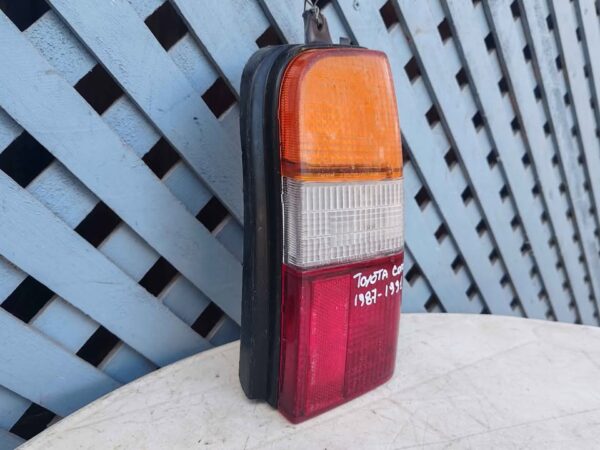 Foco trasero derecho Toyota Corolla stw 1987 - 1991 - Imagen 2