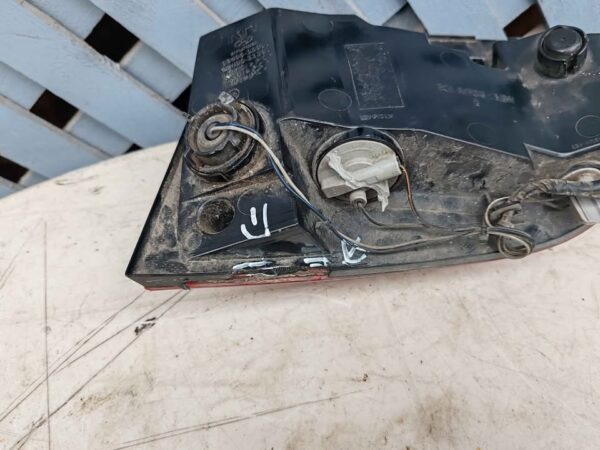 Foco trasero derecho de parachoque Hyundai Santa Fe 2019 - 2020 - Imagen 7
