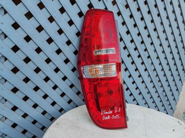 Foco trasero izquierdo Hyundai H1 2008 - 2015 - Imagen 4