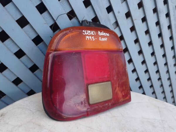 Foco trasero izquierdo Suzuki Baleno 1995 - 2004 - Imagen 2