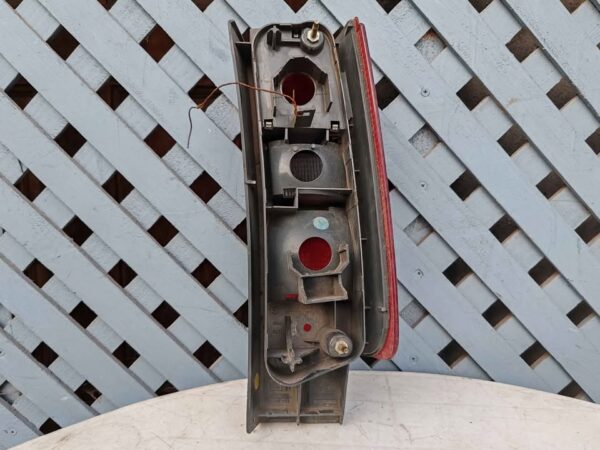Foco trasero izquierdo Volvo V70 1997 - 2000 - Imagen 4