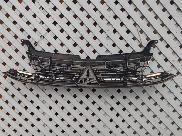 Máscara Mitsubishi Outlander 2020 - 2023 - Imagen 7