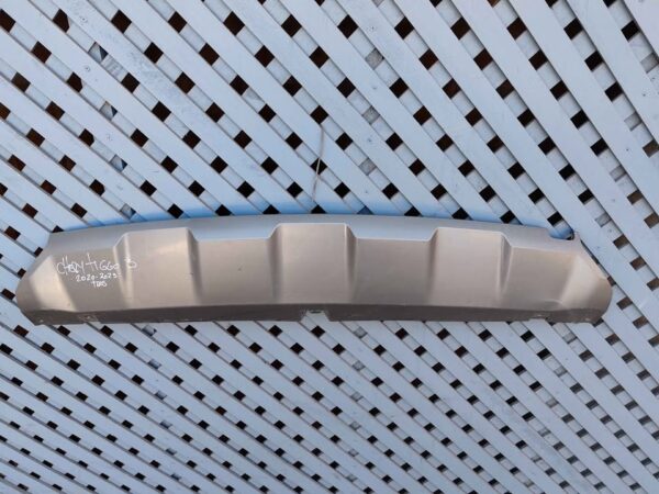 Moldura de parachoque trasero Chery Tiggo 3 2020 - 2023
