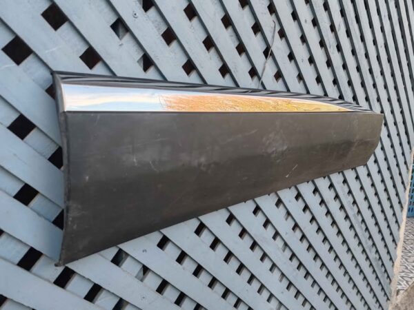 Moldura de puerta delantera derecha Peugeot 3008 2017 - 2024 - Imagen 2