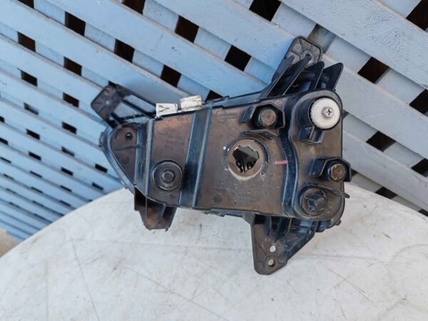 Neblinero derecho JAC JS2 2021 - 2024 - Imagen 6