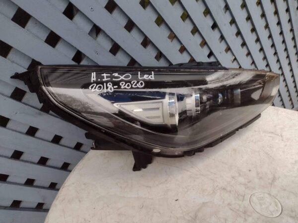 Optico derecho Hyundai i30 2018 - 2020 led - Imagen 2