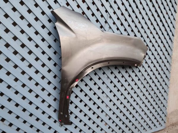 Tapabarro derecho Kia Sorento 2010 - 2014 - Imagen 4