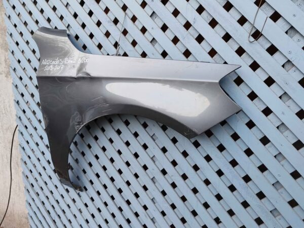 Tapabarro derecho Mercedes Benz A200 2013 - 2017 - Imagen 5