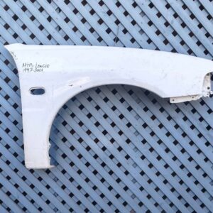 Tapabarro derecho Mitsubishi Lancer 1997 - 2001