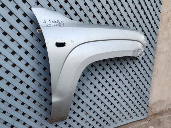 Tapabarro derecho Volkswagen Amarok 2011 - 2022 - Imagen 5