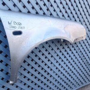 Tapabarro derecho Volkswagen Bora 2000 - 2007