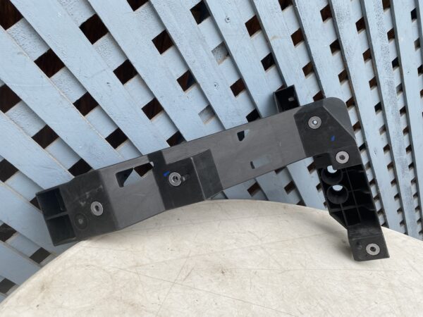 Pata derecha de frontal JAC JS4 2021 - 2024