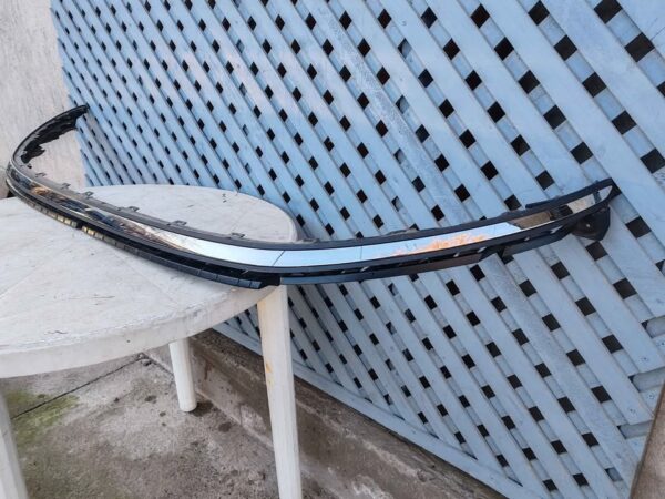 Bisel cromado Hyundai Accent 2024 - 2025 - Imagen 2