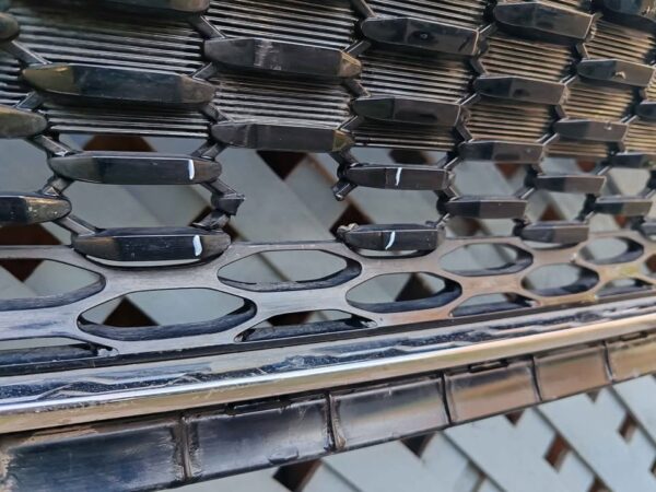 Tapa de neblinero derecho Volkswagen Amarok 2017 - 2022 - Imagen 6