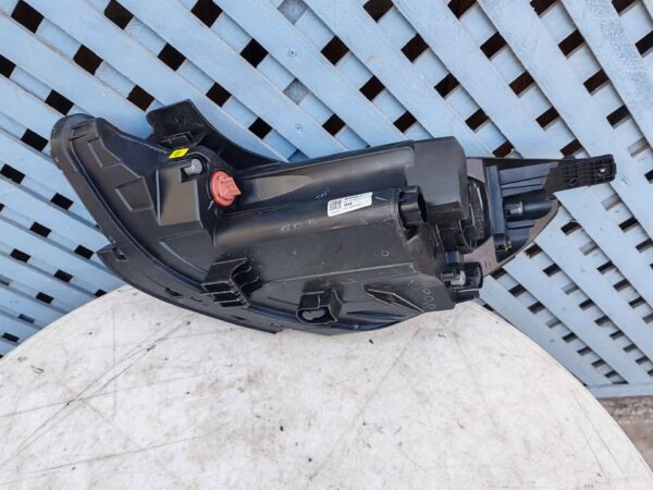 Óptico derecho Hyundai Grand i10 2021 - 2024 (2) - Imagen 7
