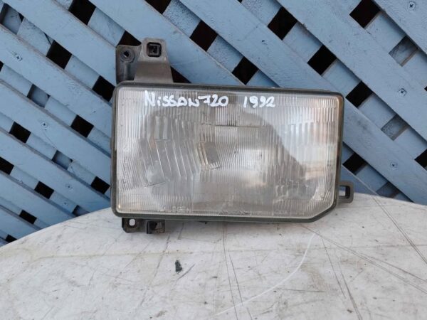 Óptico derecho Nissan 720 1992