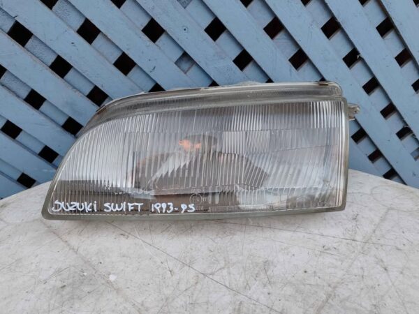 Óptico izquierdo Suzuki Swift 1993 - 1995