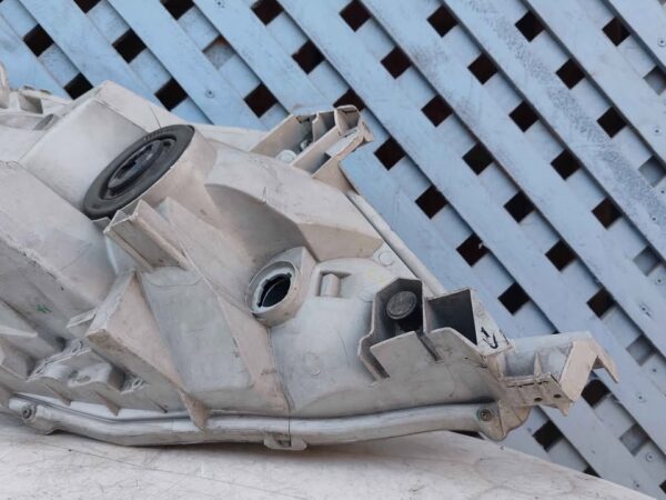 Óptico izquierdo Toyota Fortuner 2006 - 2007 - Imagen 7