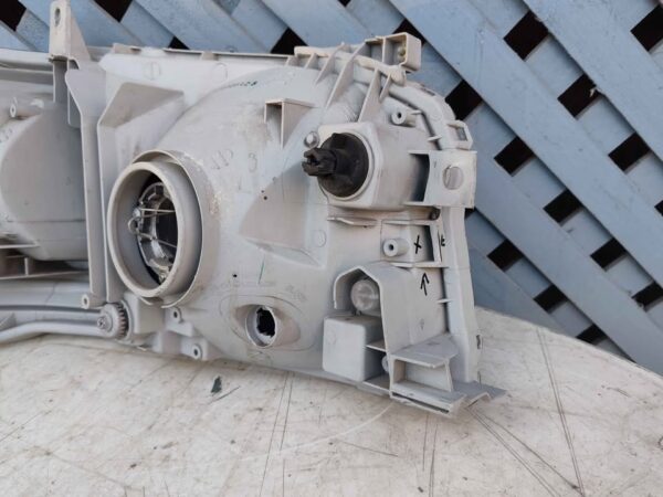 Óptico izquierdo Toyota Hiace 2011 - 2014 - Imagen 6