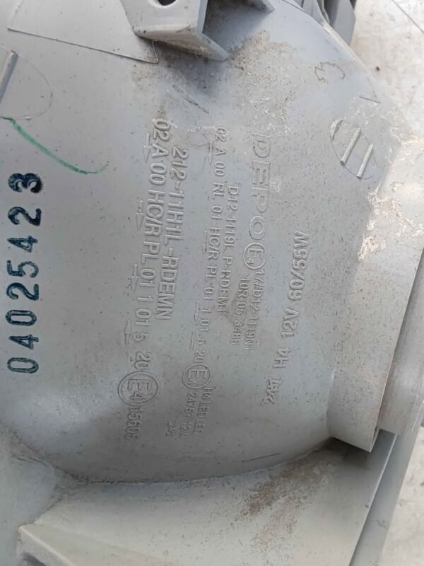 Óptico izquierdo Toyota Hiace 2011 - 2014 - Imagen 7